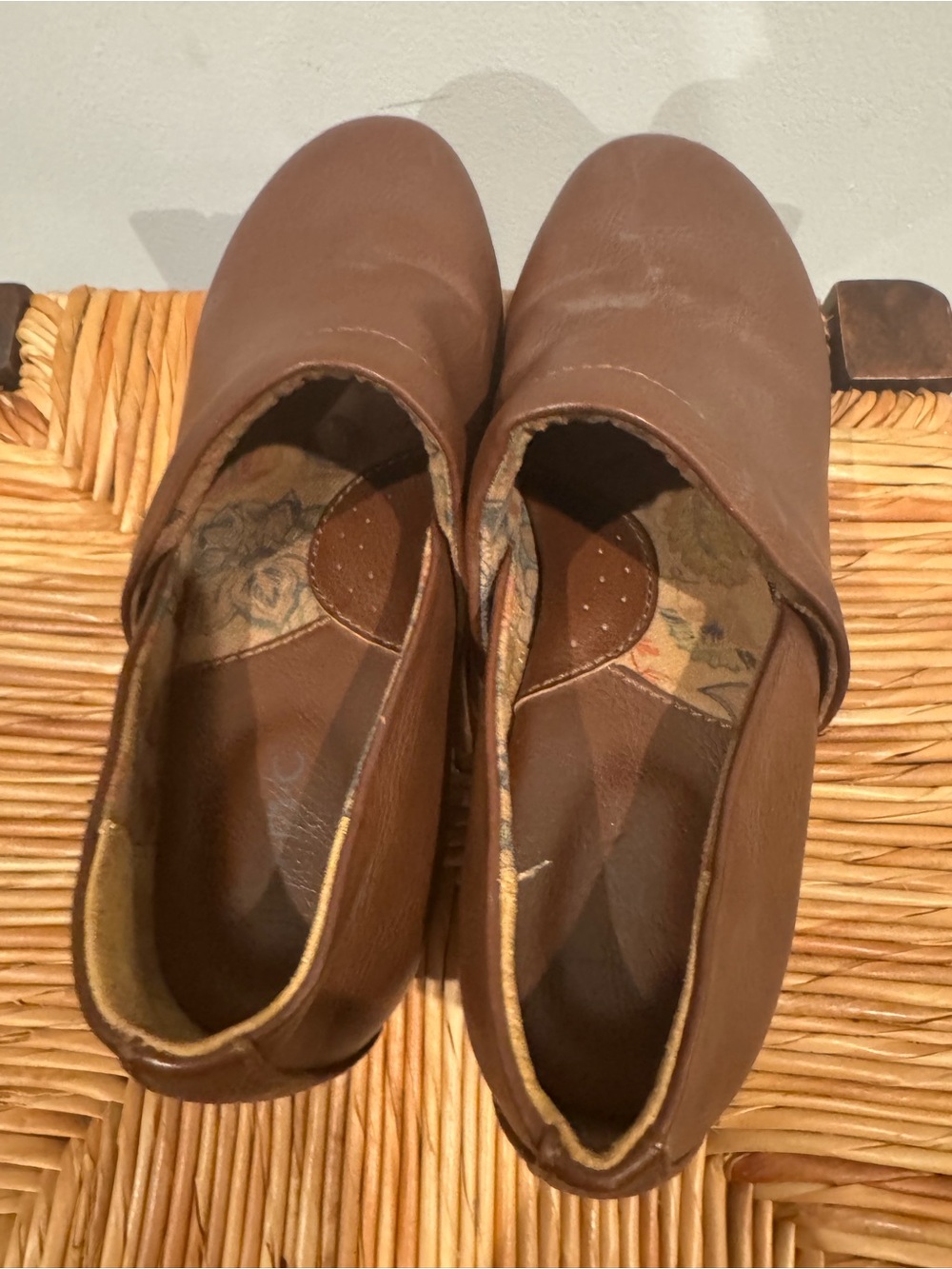 Women’s BOC Brown Leather Low Block Heel Clogs size 7 - Picture 5 of 6